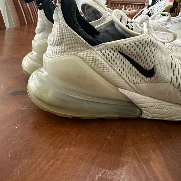 Nike shoes - Picture 9 of 10